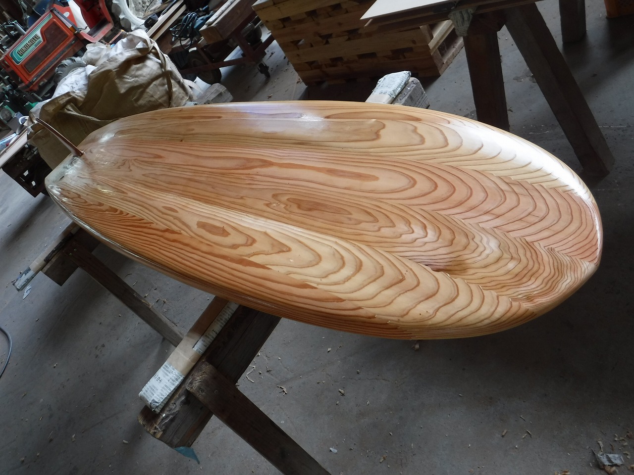 木製ボード製作の様子～サップ・サーフ・アライアなど～