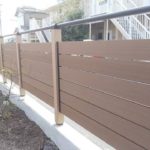 木粉を使用したウッドプラスチックのフェンス