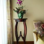 拭き漆のフラワースタンド