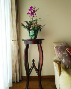 拭き漆のフラワースタンド