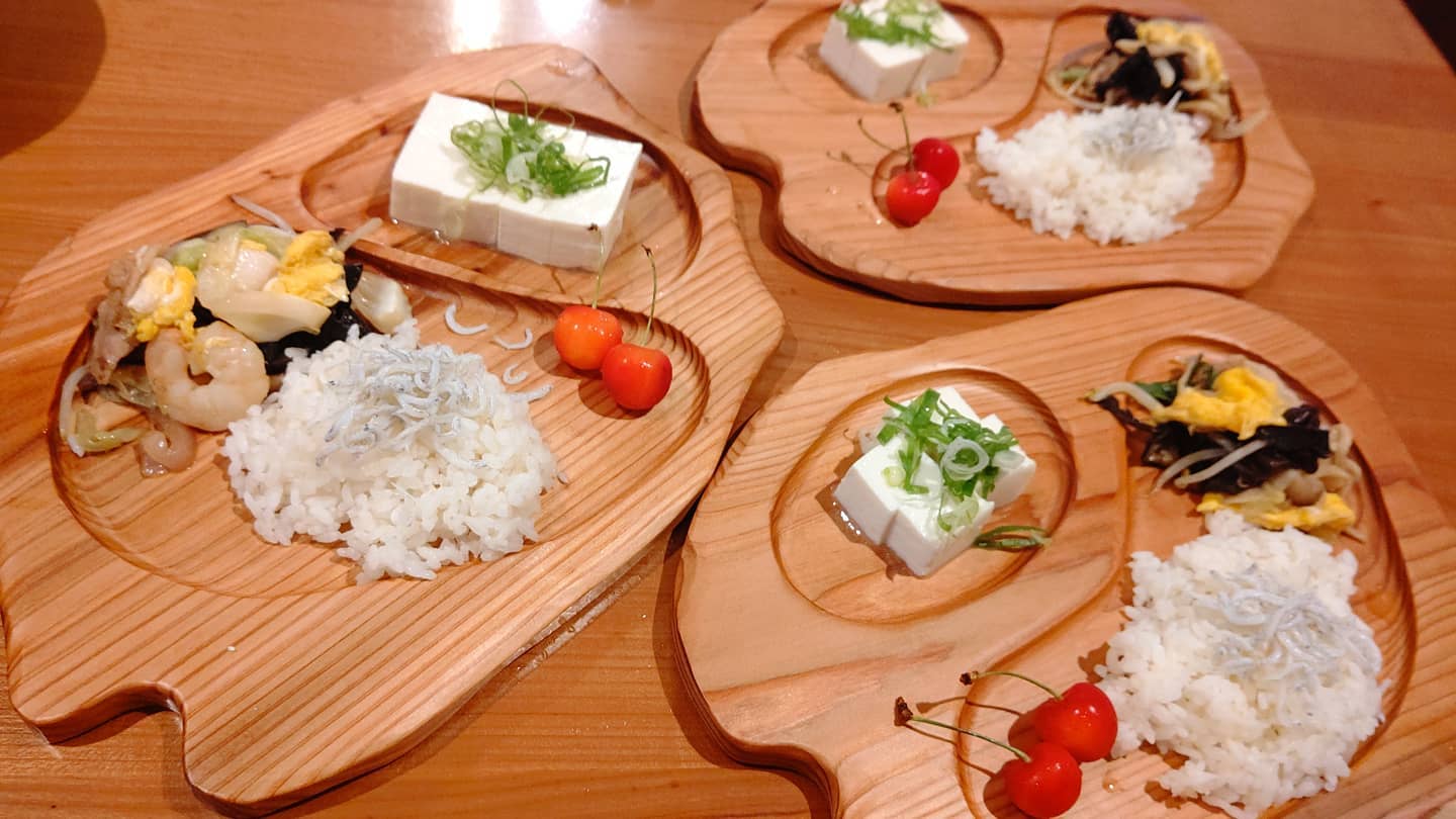 KUKU Buffet Plate 木頭杉のお子様プレート