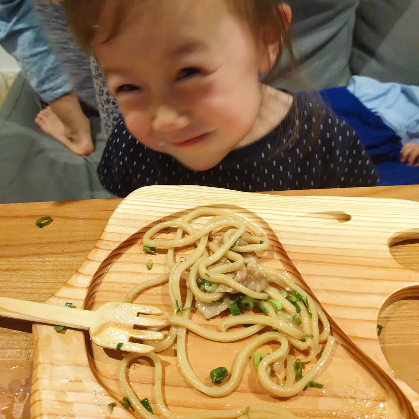 杉の食器で木育！