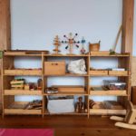 徳島・木頭杉の組手什(くでじゅう)で棚づくり