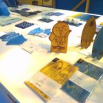 blue2@tokushimaにスマホスタンド展示頂きました️!