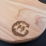 飲食店のお料理用に便利!洗ってサッっな桧のオリジナルプレート